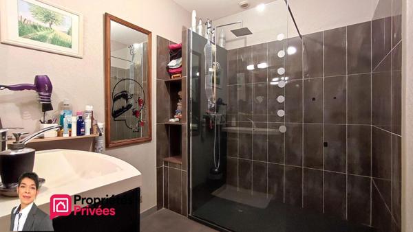 THIZY-LES-BOURGS (69240) Maison d'architecte avec vue 185 m², jardin 2000 m², piscine, garage, dépendances