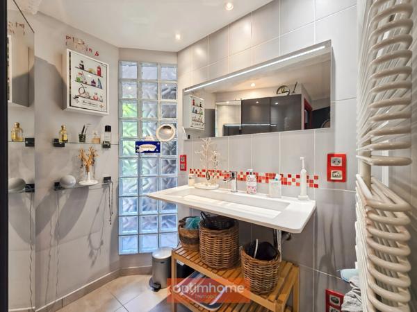 FERMETTE RENOVEE 247 M² SEMI PLAIN-PIED 4 CH BUREAU SPA JARDIN EXPO SUD