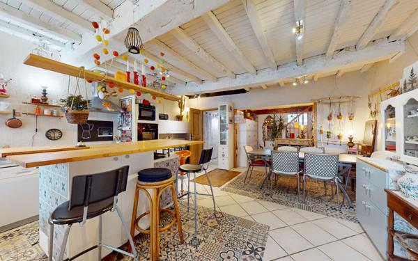 Maison à vendre    6 pièces • 169,25 m2 Satolas-et-Bonce