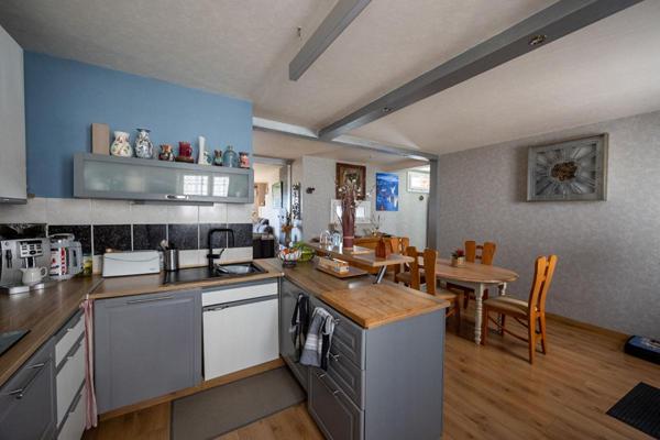 Maison de village avec deux appartements indépendants et jardin