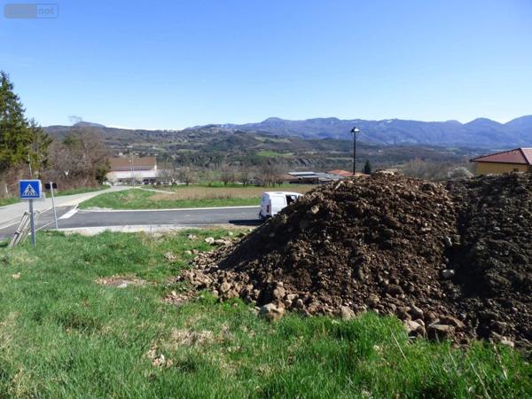 Terrain à Batir à vendre à Neffes dans lesHautes-Alpes (05000), ref : 001/1585