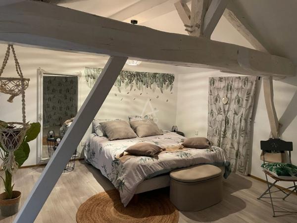 Lot de 2 appartements en plein centre historique de Saint-Sever  Idéal investissement ou résidence principale avec revenu locatif