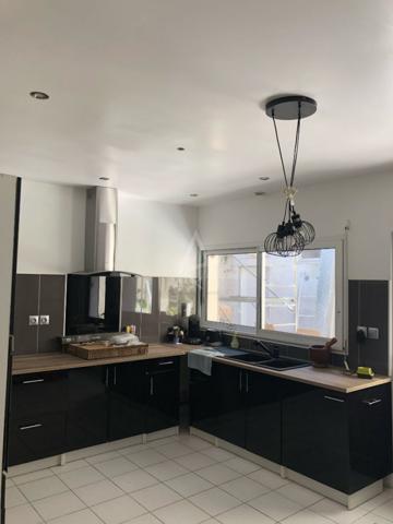 Lot de 2 appartements en plein centre historique de Saint-Sever  Idéal investissement ou résidence principale avec revenu locatif