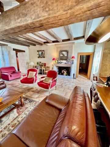 Maison de ville à vendre à Luçay-le-Mâle dans l'Indre (36360), ref : 016/448