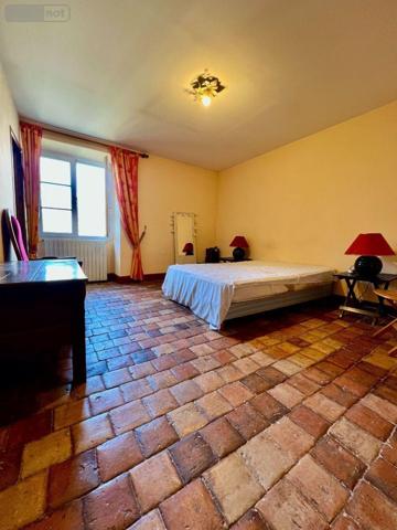 Maison de ville à vendre à Luçay-le-Mâle dans l'Indre (36360), ref : 016/448