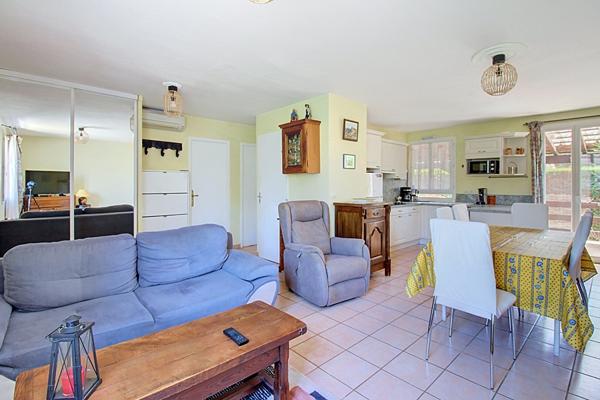 A VENDRE EN EXCLUSIVITE ! À  VIDAUBAN Maison 3 pièces 70 m2  sur un terrain de 639m2 avec piscine