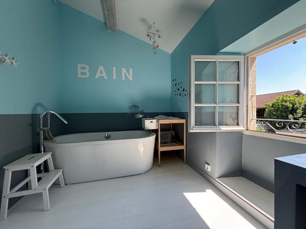 Longère de centre ville 5 pièce(s) 190 m2