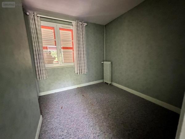 Fonds et/ou murs commerciaux à vendre à Saint-Jacques-des-Blats dans le Cantal (15800), ref : 15046-16