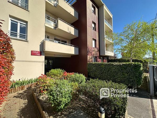 Appartement 2 pièces 46,5m2 avec balcon, garage et parking