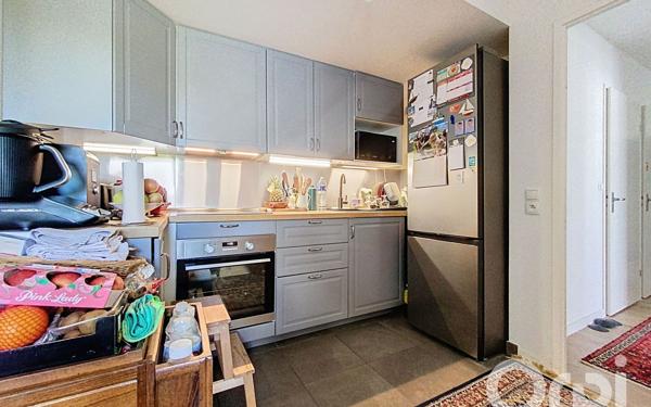 Appartement à vendre    4 pièces • 76,20 m2 Clamart