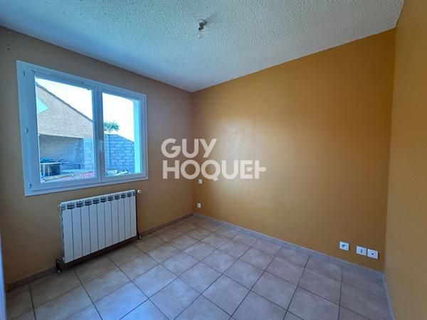 10 MN CARCASSONNE - Belle villa 186m² , double garage, piscine sur terrain 1201m².