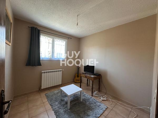 10 MN CARCASSONNE - Belle villa 186m² , double garage, piscine sur terrain 1201m².