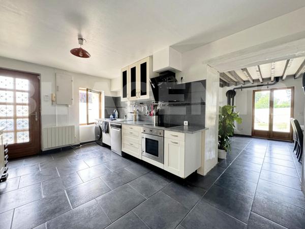 *Charmante Maison Familiale à Mouroux – Proche Commerces, Écoles et Transports*