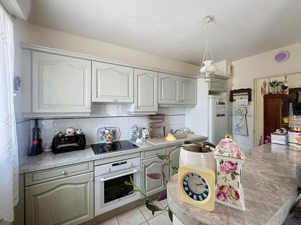 La  Seyne sur Mer Viager occupe sur une tete Appartement  Type 3  de 61 m2