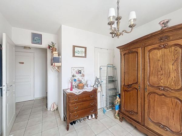 La  Seyne sur Mer Viager occupe sur une tete Appartement  Type 3  de 61 m2