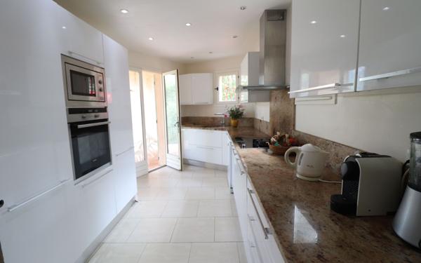 Maison à vendre    4 pièces •  Blausasc