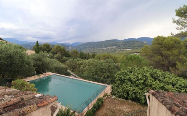 Maison à vendre    4 pièces •  Blausasc