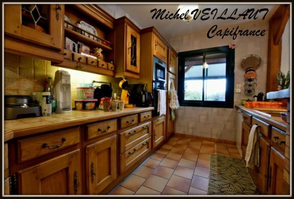 Dpt Allier (03), à vendre TREVOL maison P9 de 193 m² - Terrain de 2 505,00 m²