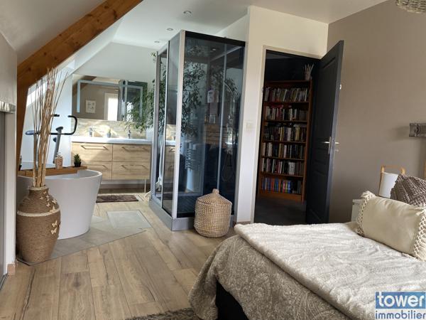 Maison
                                                                                                                                                                                                                                                                                                                        10 pièce(s)                                                                                                                                                                                                          8 chambre(s)                                                                                                                                                                                                          219  m²