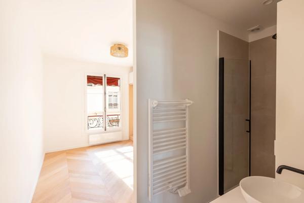 Appartement Paris 9e - BOULEVARD DES BATIGNOLLES