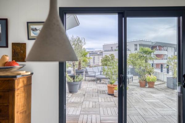 Appartement à vendre 5 pièces SAINT GENIS POUILLY (01)