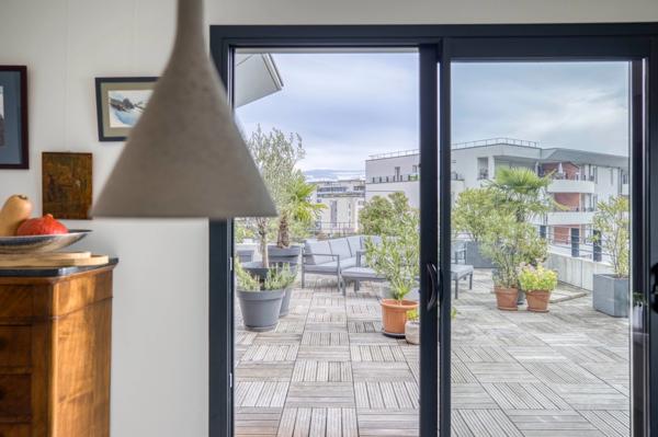 Appartement à vendre 5 pièces SAINT GENIS POUILLY (01)