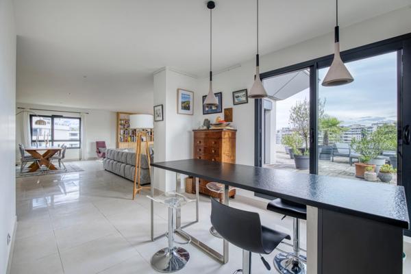 Appartement à vendre 5 pièces SAINT GENIS POUILLY (01)