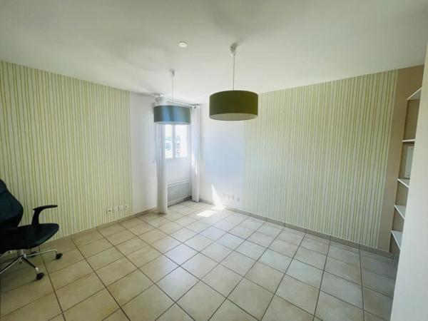 Bureau à vendre à Saint-Donat-sur-l'Herbasse (26260)