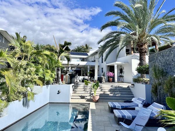 VILLA D'EXCEPTION SUR LES HAUTEURS DE ST PAUL