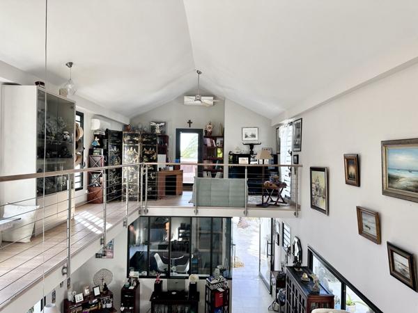 VILLA D'EXCEPTION SUR LES HAUTEURS DE ST PAUL