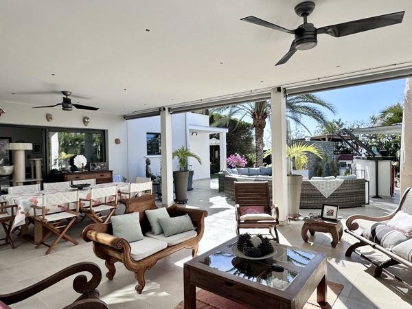 VILLA D'EXCEPTION SUR LES HAUTEURS DE ST PAUL