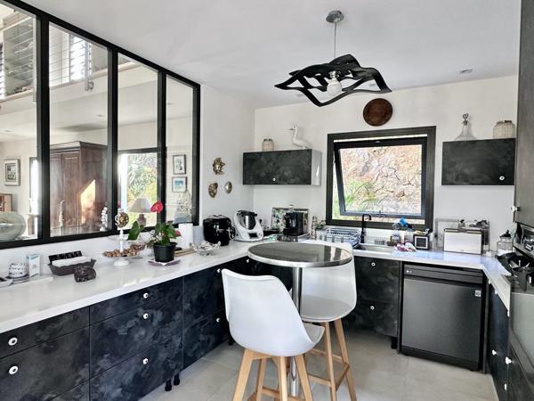 VILLA D'EXCEPTION SUR LES HAUTEURS DE ST PAUL