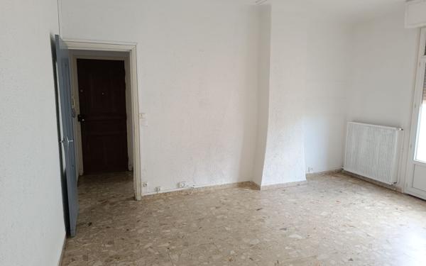 Appartement à vendre    4 pièces • 74,48 m2 Nîmes