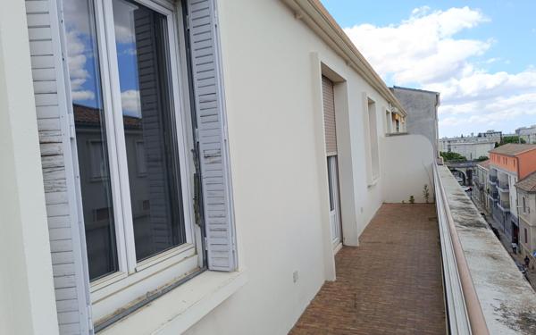 Appartement à vendre    4 pièces • 74,48 m2 Nîmes