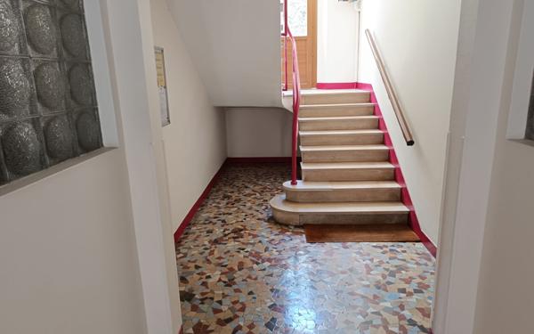 Appartement à vendre    4 pièces • 74,48 m2 Nîmes