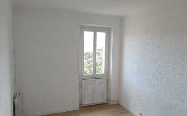 Appartement à vendre    4 pièces • 74,48 m2 Nîmes