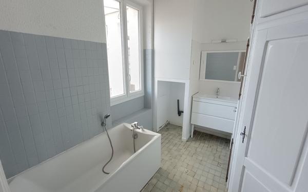 Appartement à vendre    4 pièces • 74,48 m2 Nîmes