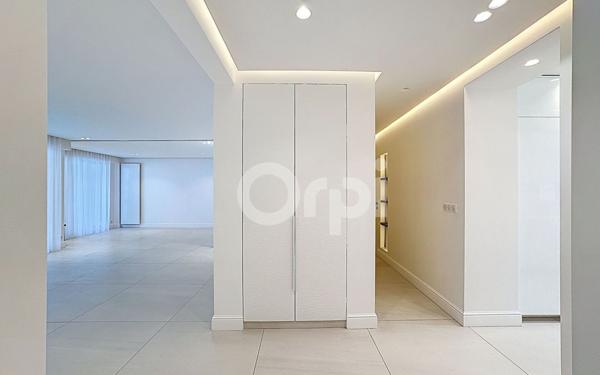 Appartement à vendre    5 pièces • 141,80 m2 Nogent-sur-Marne