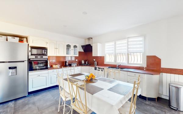 Maison à vendre    5 pièces •  Saint-Jean