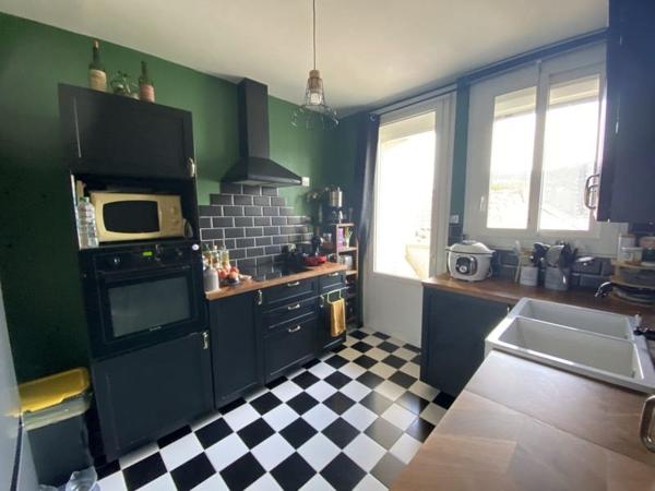 Appartement à vendre |  Barbezieux-Saint-Hilaire |  4 pièces | 104 m²