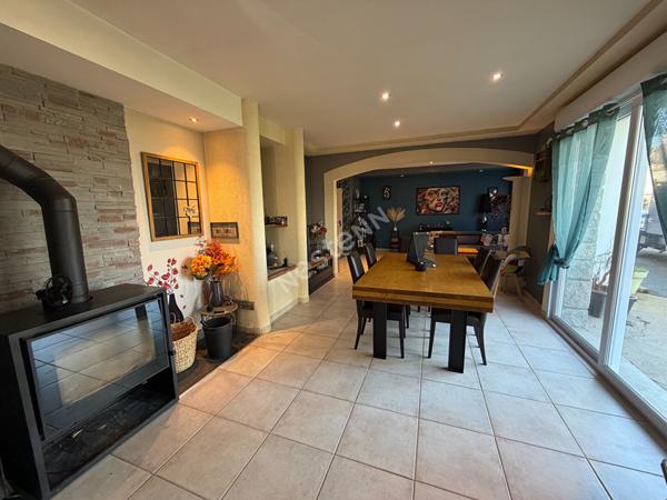 Maison à vendre SAINT FLORENT LE VIEIL Centre, jardin, garage et 2 logements indépendants