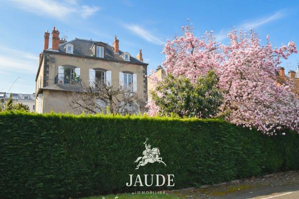 Duplex de caractère 236 m² – Dernier étage – Calme et écrin de verdure à 2 pas de Jaude à Chamalières Détails des diagnostics énergétiques