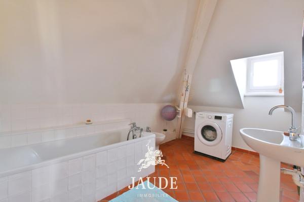 Duplex de caractère 236 m² – Dernier étage – Calme et écrin de verdure à 2 pas de Jaude à Chamalières Détails des diagnostics énergétiques