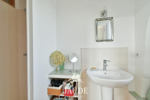 Duplex de caractère 236 m² – Dernier étage – Calme et écrin de verdure à 2 pas de Jaude à Chamalières Détails des diagnostics énergétiques