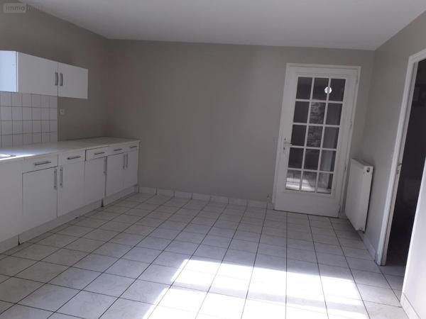 Maison à louer à Vitré en Ille-et-Vilaine (35500), ref : 10041   
Bd des Rochers - rocade