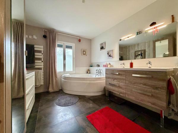 Maison de plain pied 3 chambres /