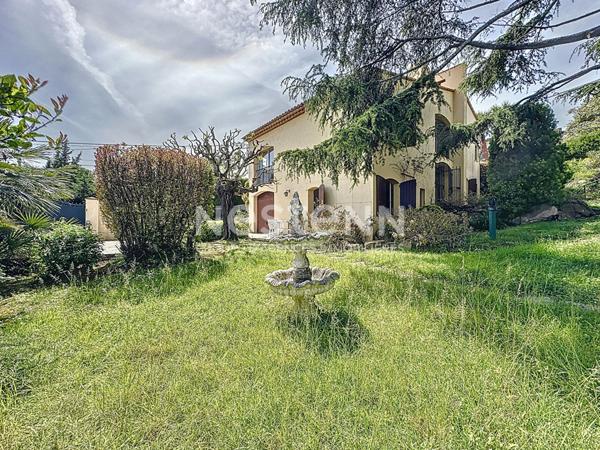 MANDELIEU : Maison d'architecte 5P LUMINEUSE, au calme