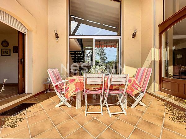 MANDELIEU : Maison d'architecte 5P LUMINEUSE, au calme