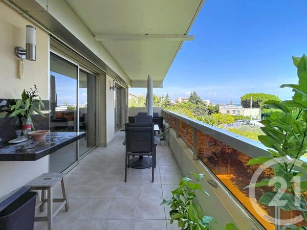 Appartement F2 à vendre  2 pièces - 51 m 2   ANTIBES  - 06