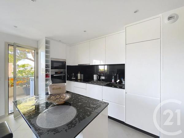 Appartement F2 à vendre  2 pièces - 51 m 2   ANTIBES  - 06